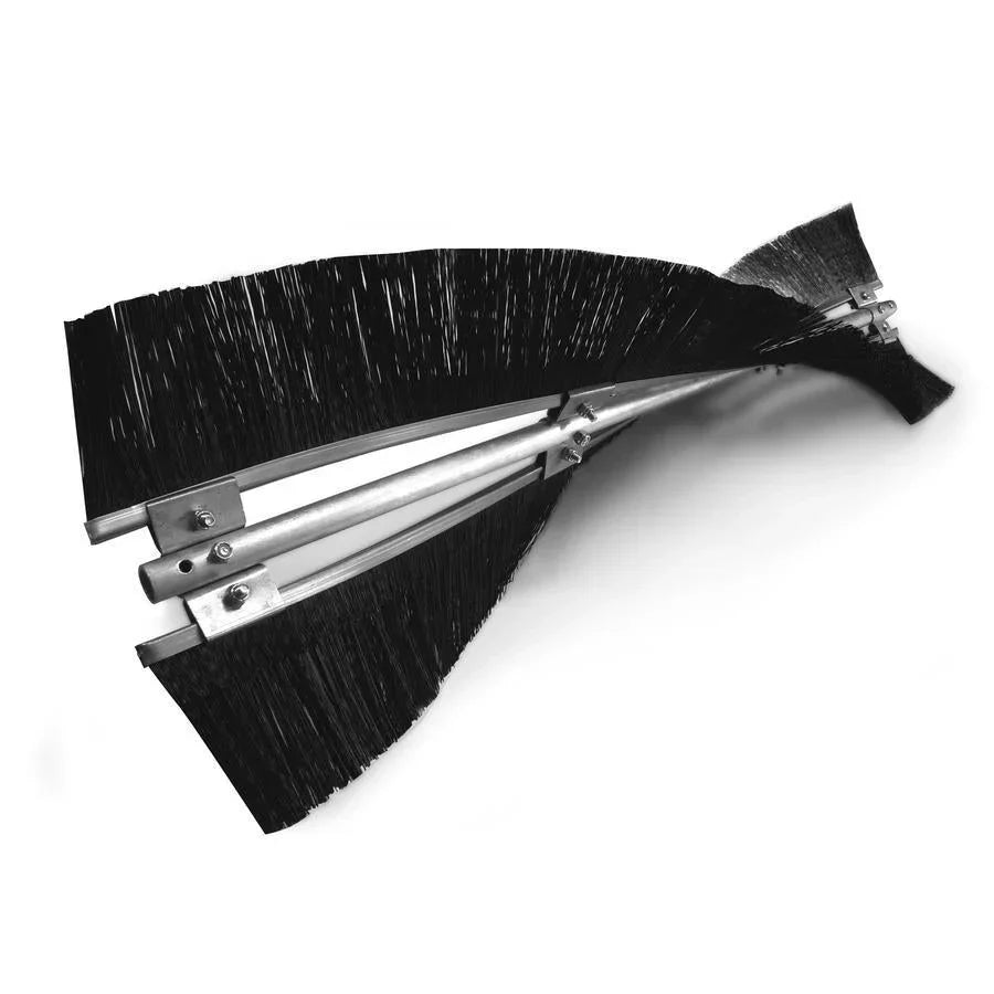 50 Lawn Sweeper,Has a large capacity of 26 cubic meters 2