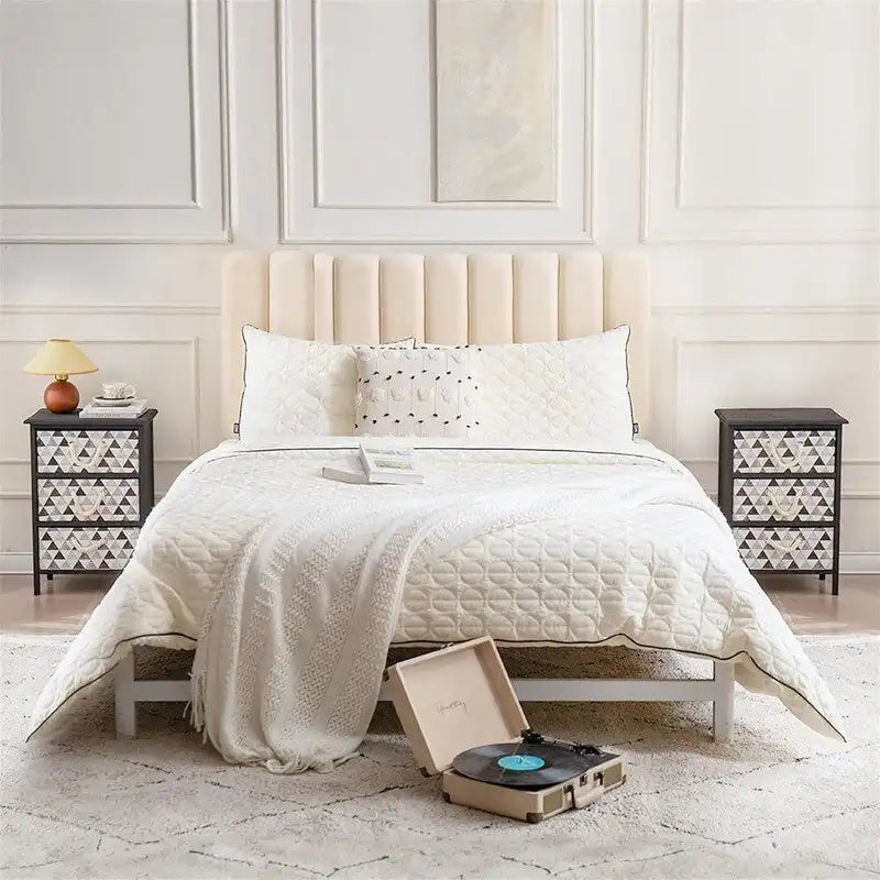 Set of 2 Nightstands 8