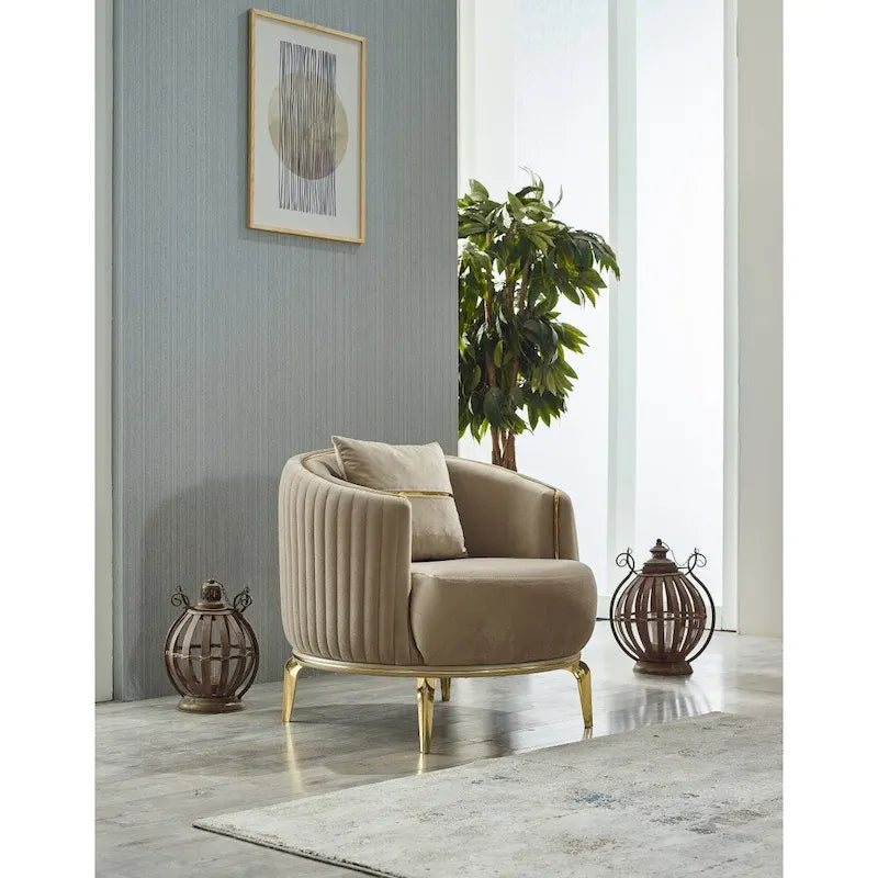 Arianna 4-Piece Living Room Set: Two Sofas and Two Chairs 5