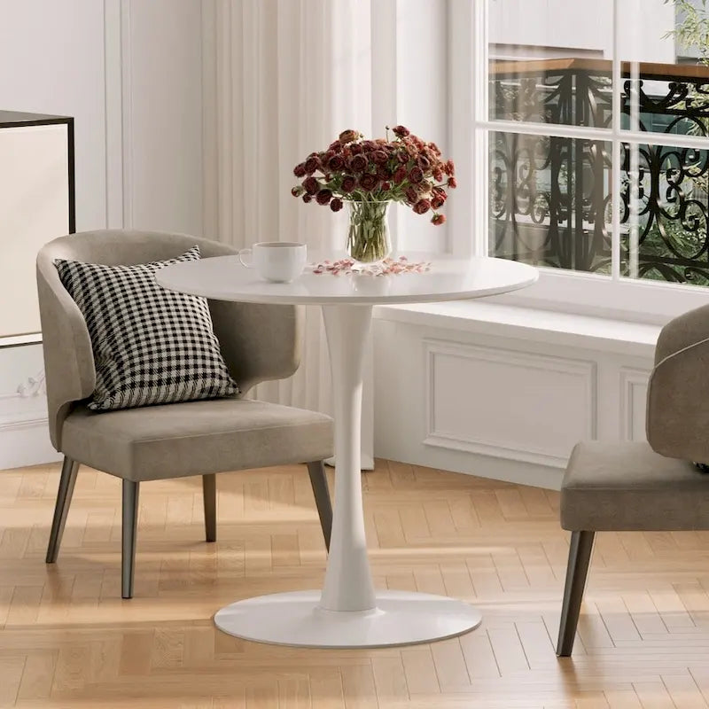 Round Tulip Dining Table in Mid-Century Modern Style 1