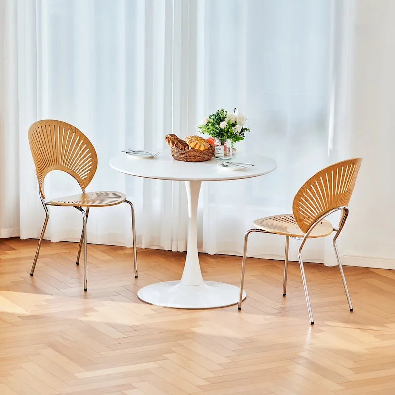 Round Tulip Dining Table in Mid-Century Modern Style 11