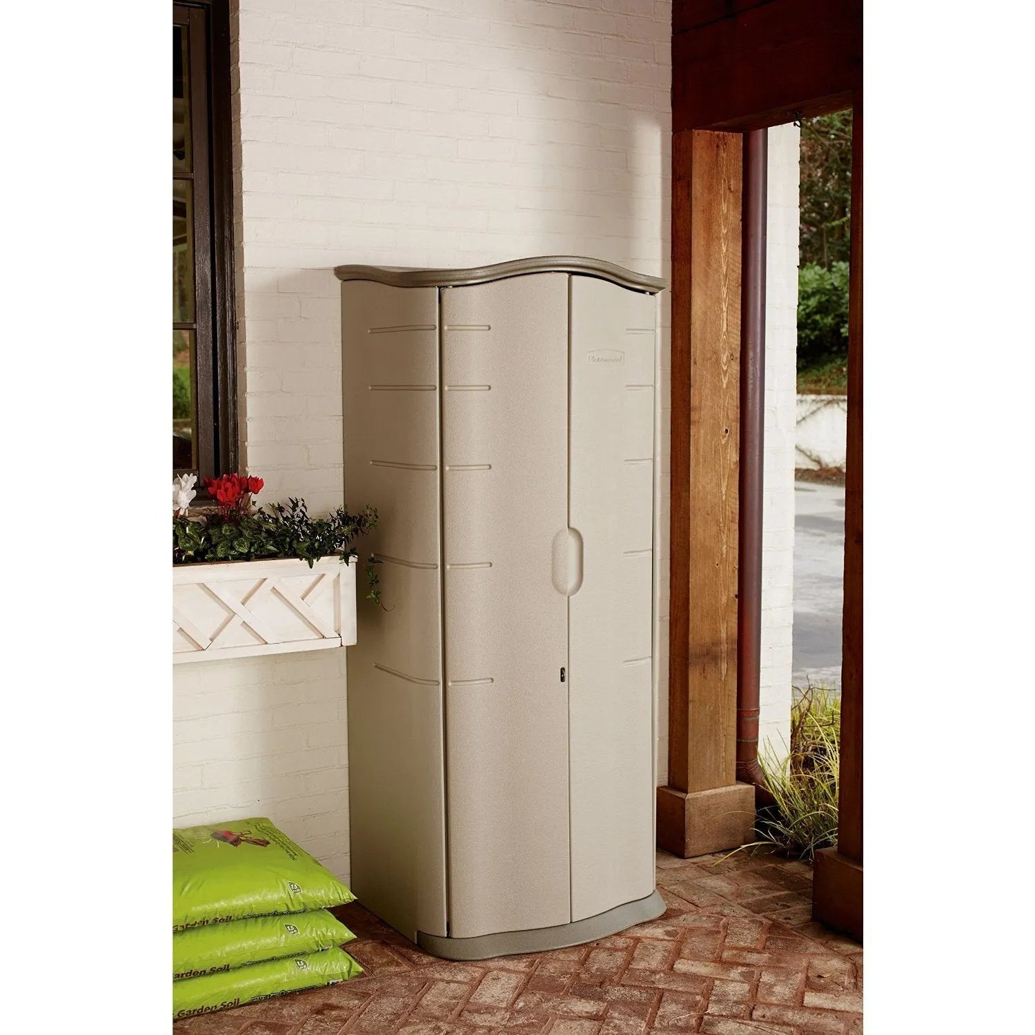 Rubbermaid Vertical Resin Outdoor Storage Shed – Weather-Resistant Plastic Garden Storage Cabinet 10